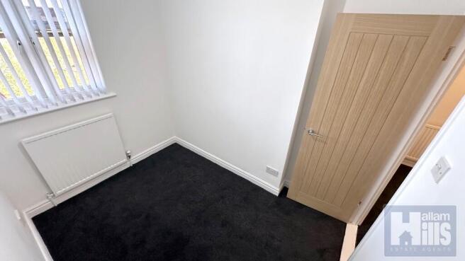 4 bed Terraced to rent Image 8
