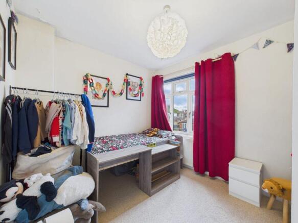 4 bed Semi-Detached for sale Image 10