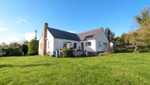 Castle Bungalow, Sellack Boat, Kings Caple HR1 4UB