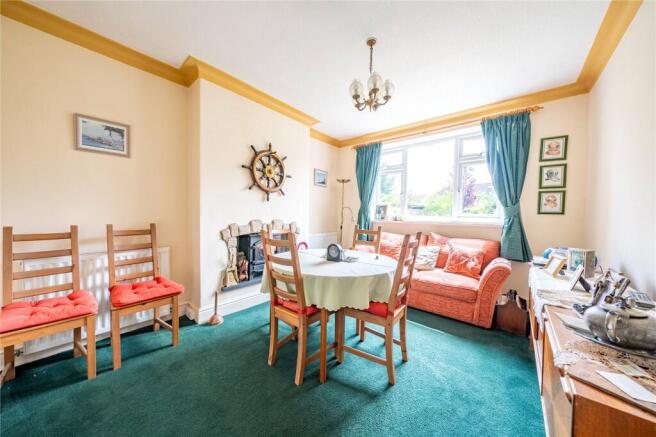 5 bed Detached for sale Image 4