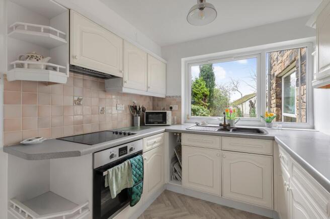 1 bed Flat for sale Image 4