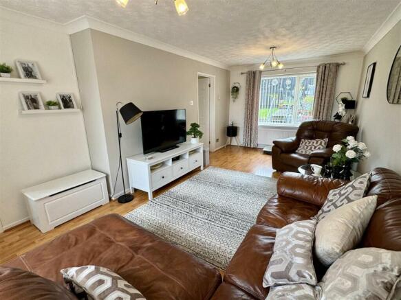 Living Room/Living/Dining Room