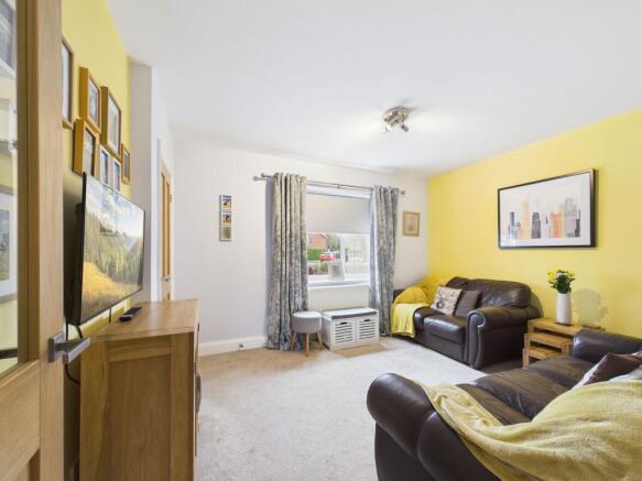 3 bed Semi-Detached for sale Image 5