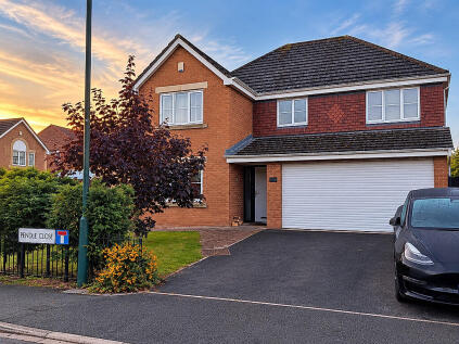 1 Pendle Close, Skelton-in-Cleveland, Saltburn-by-the-Sea, TS12 2FS