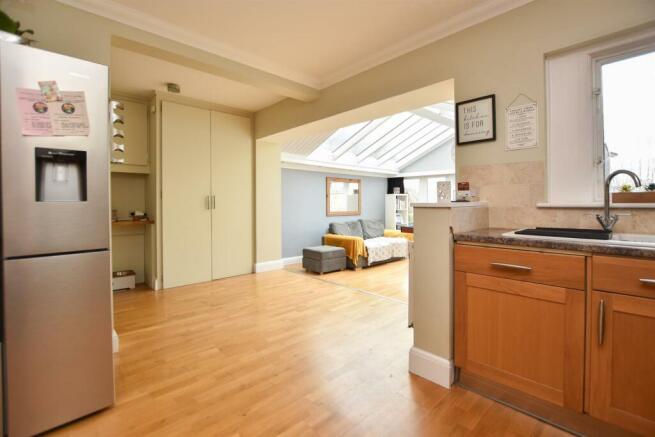 Kitchen/dining area
