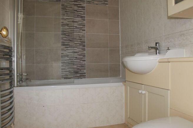 En-Suite Bathroom