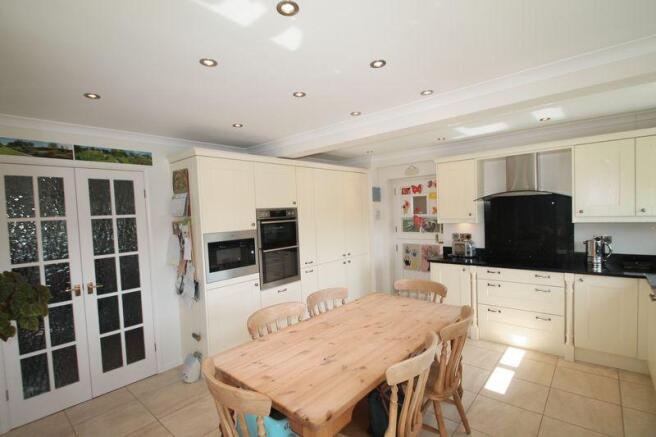 Kitchen/Breakfast