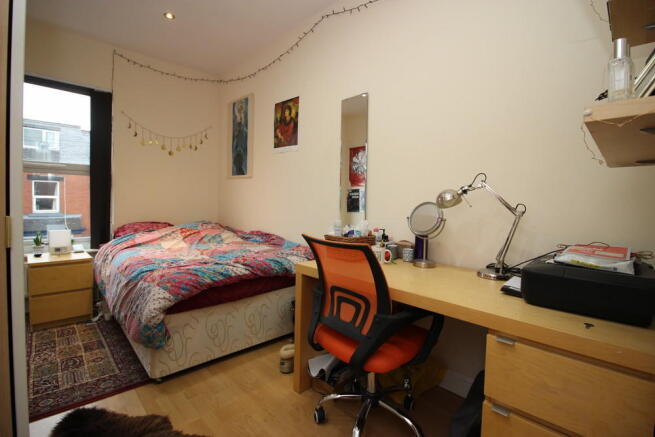 7 bed Terraced to rent Image 9