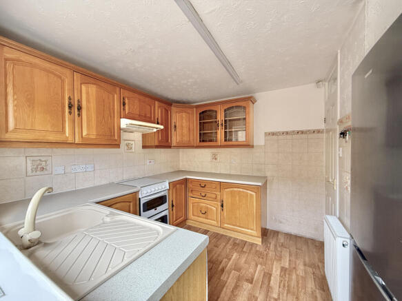 2 bed Detached Bungalow for sale Image 6