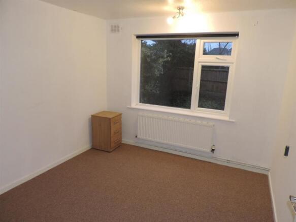 Bedroom 1 (Double)