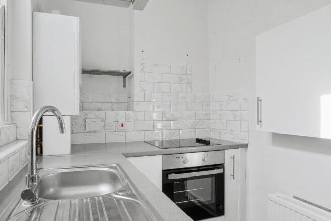 203B Uxbridge Road, London, W12 9DH photo 2