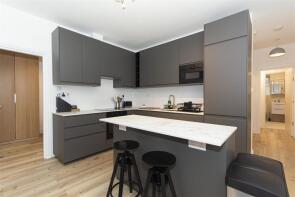 3, Rosslyn House, Rushcroft Road, London SW2 1LG