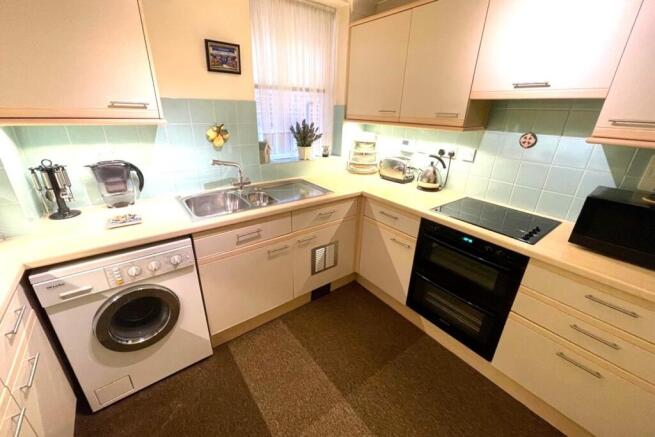 Apartment in West Sussex - View 5