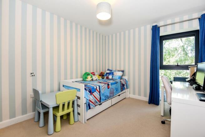 Bedroom 2 (Double)