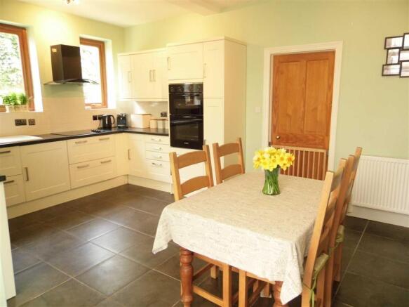 KITCHEN/DINER