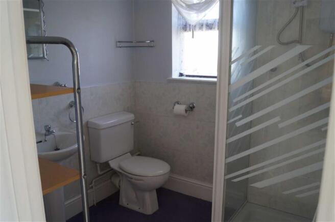 EN-SUITE (Bedroom 1)