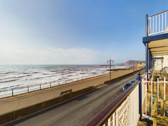 Balcony b