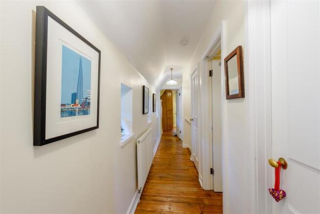 8448569-interior09.jpg