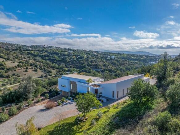 DJI_20251211113920_0810_D