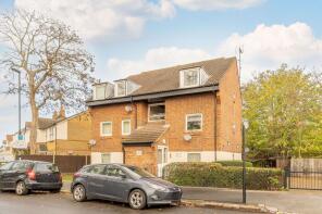 4, 2a Sunderland Court, Norbury Avenue, Thornton Heath CR7 8AA