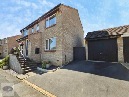Bartle Gill Drive, Baildon, BD17 6UE
