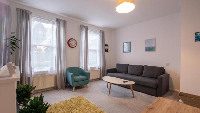 1 bed Flat to rent Image 4