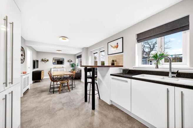 Kitchen/Dining/ Family room