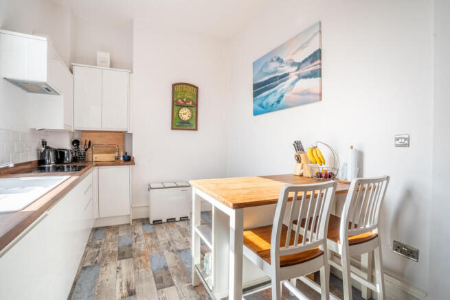 2 bed Apartment for sale Image 5