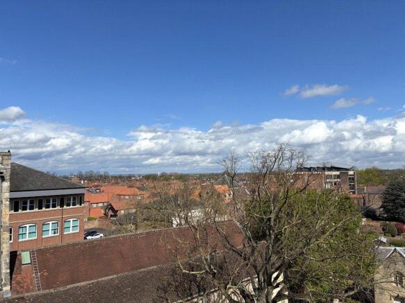 2 bed Apartment for sale Image 3