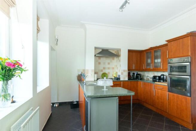 Dining/Kitchen