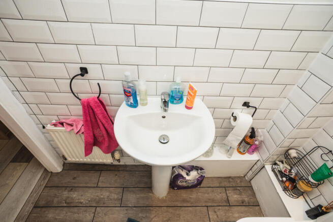 2 bed Flat for sale Image 11