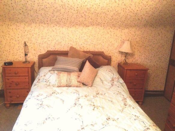 Bedroom 1 alt