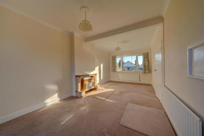 31 Hazelwood Close, Kidderminster photo 4