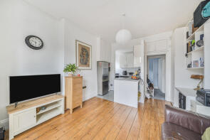 61, Hanger Lane, London W5 2HZ