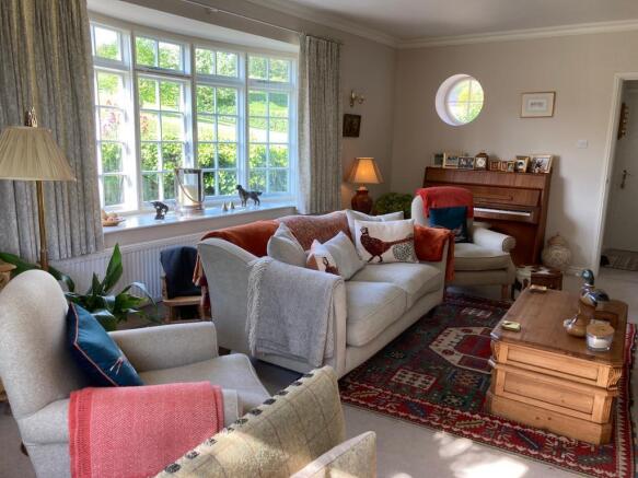 Lounge-iv.jpg