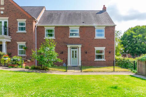 Selwyn Road, Burntwood, WS7