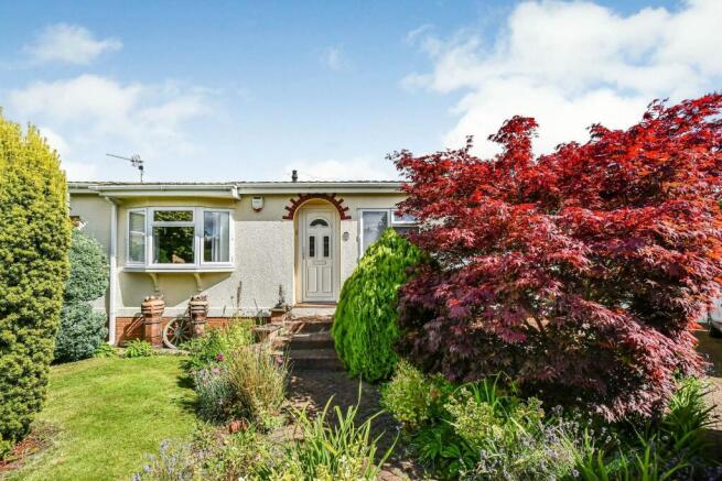 2 bed Park Home for sale Image 12