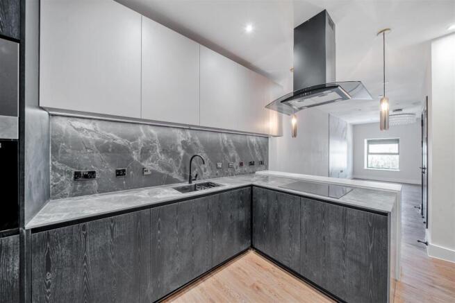 1 bed Apartment to rent Image 6