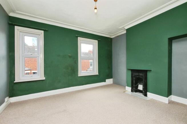 2 bed Terraced for sale Image 12