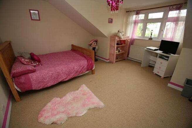 BEDROOM 2