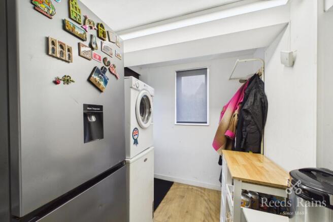 2 bed Semi-Detached for sale Image 10