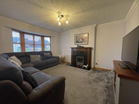 Lounge a.JPG