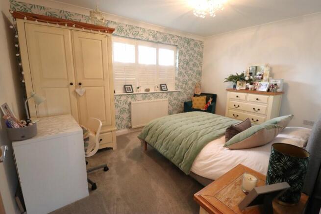 BEDROOM 4