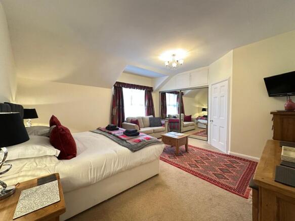 6 bed Terraced for sale Image 12