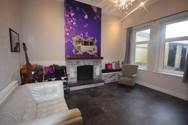 MUSIC ROOM 