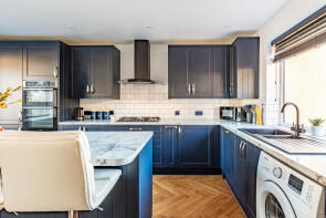 2, Greenside, Bristol BS16 9EF