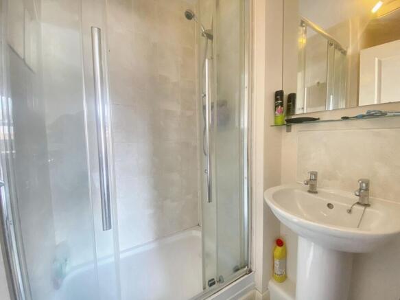 Ensuite shower room
