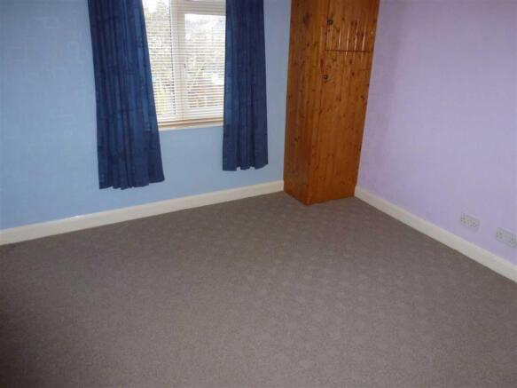 BEDROOM 2 (REAR)