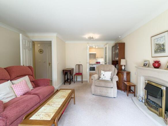 1 bed Ground Flat for sale Image 5