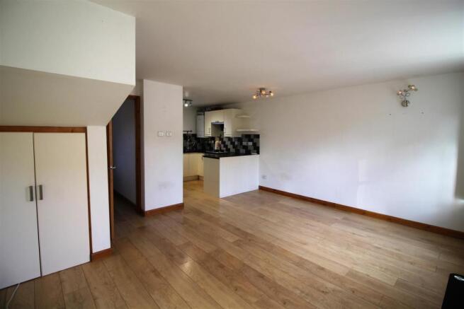 Open plan living / kitchen